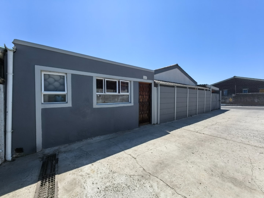 4 Bedroom Property for Sale in Eastridge Western Cape